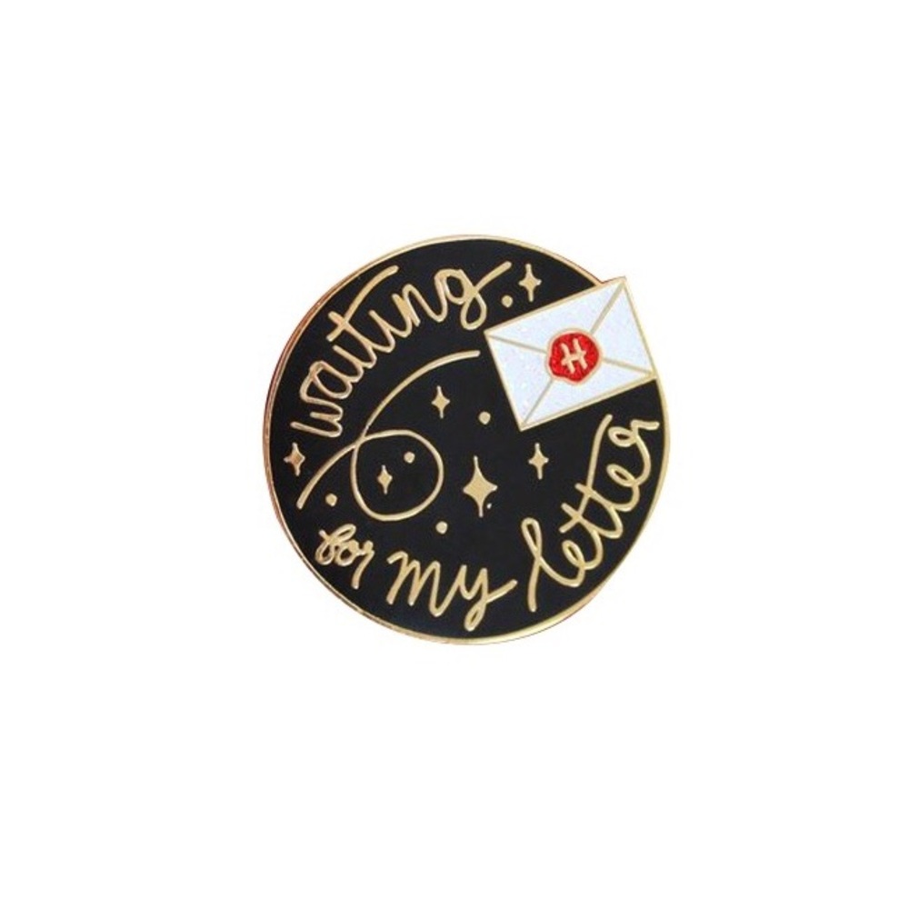 Harry Potter Hogwarts Letter Gold Enamel Pin